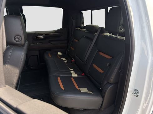 Used 2023 GMC Sierra 1500 AT4 w/ AT4 Premium Package AWD/4WD image 13