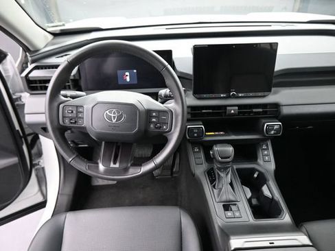 Used 2026 Toyota RAV4 XLE Premium AWD/4WD image 22