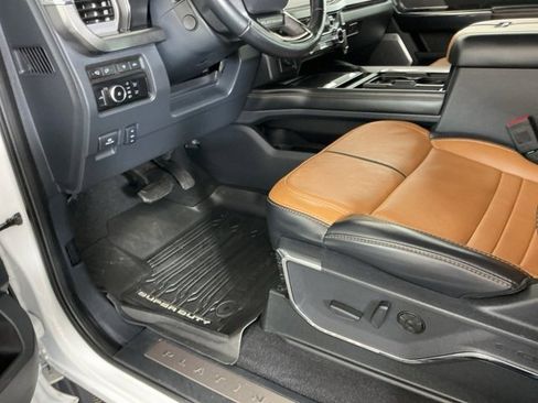 Used 2024 Ford F450 Platinum w/ FX4 Off-Road Package image 19