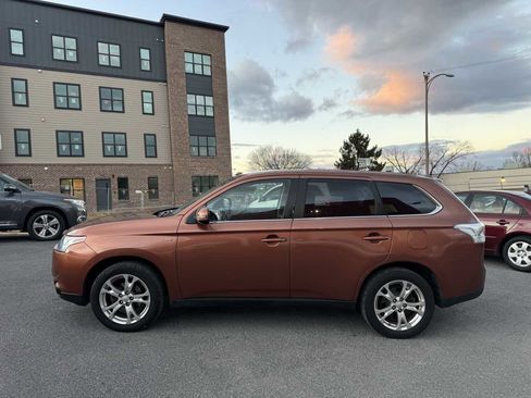 Used 2014 Mitsubishi Outlander GT image 4
