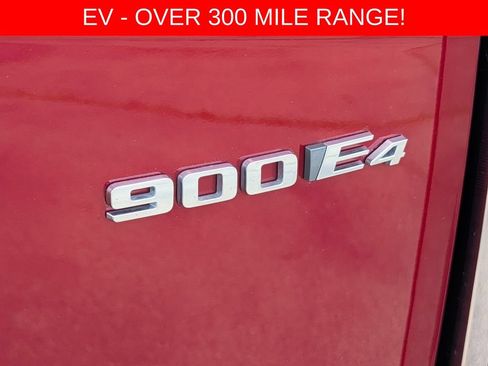 Used 2026 Cadillac Vistiq Sport w/ LPO, Floor Liner Package AWD/4WD image 12