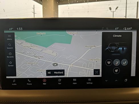 Used 2021 Lincoln Nautilus Reserve w/ Equipment Group 201A image 18