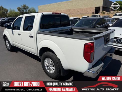 Used 2015 Nissan Frontier SV w/ SV Value Truck Package AWD/4WD image 7