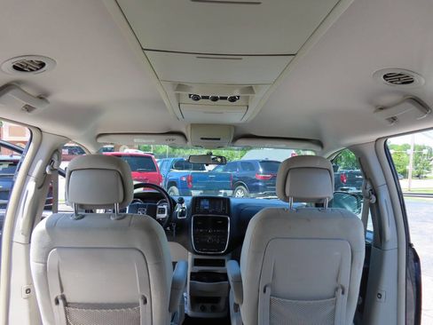 Used 2012 Dodge Grand Caravan Crew w/ Crew Value Pkg FWD image 22