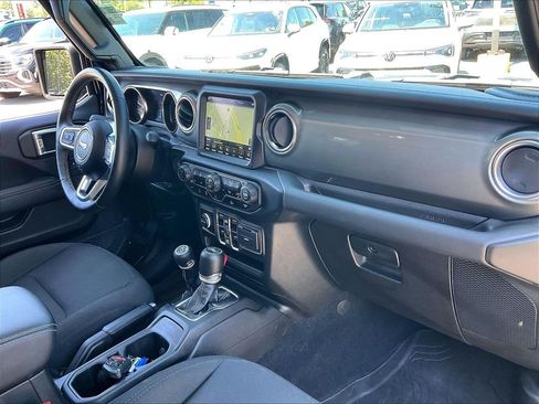 Used 2023 Jeep Wrangler Unlimited Sahara w/ Cold Weather Group AWD/4WD image 13