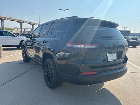 New 2025 Jeep Grand Cherokee L Limited w/ Luxury Tech Group II image 7