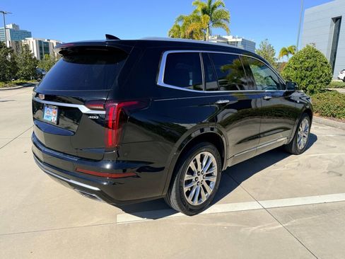 Used 2021 Cadillac XT6 Premium Luxury image 3