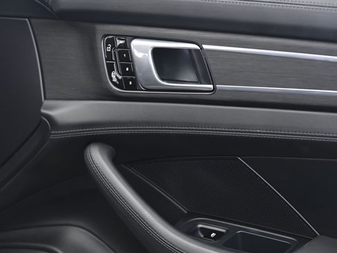 Certified 2020 Porsche Panamera GTS image 21