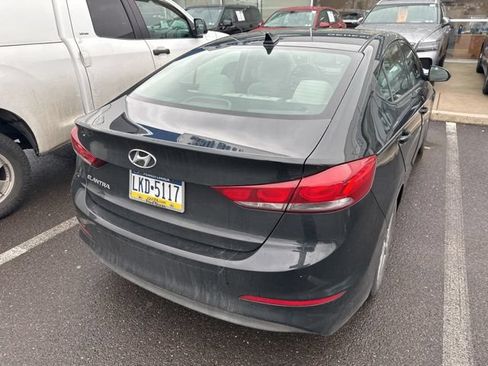 Used 2017 Hyundai Elantra SE FWD image 10