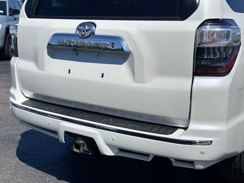 Used 2017 Toyota 4Runner Limited AWD/4WD image 12
