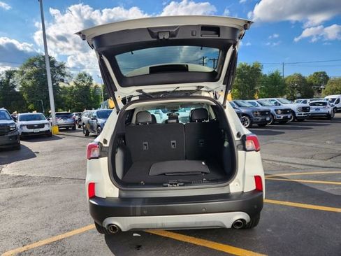 Certified 2022 Ford Escape SEL image 8