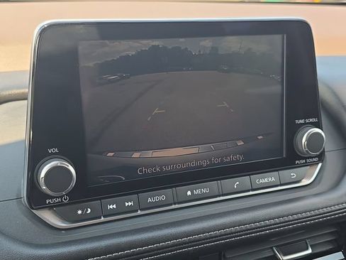 Certified 2022 Nissan Rogue SV AWD/4WD image 17