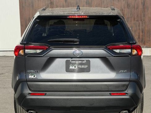 Used 2021 Toyota RAV4 XLE w/ Convenience Package image 39