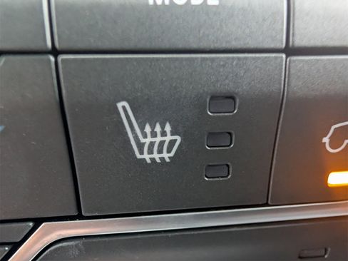 Used 2025 Jeep Wrangler Unlimited Rubicon w/ Technology Group image 20