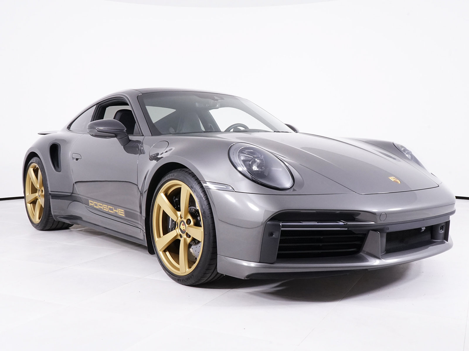 Used 2022 Porsche 911 Turbo S AWD/4WD image 17