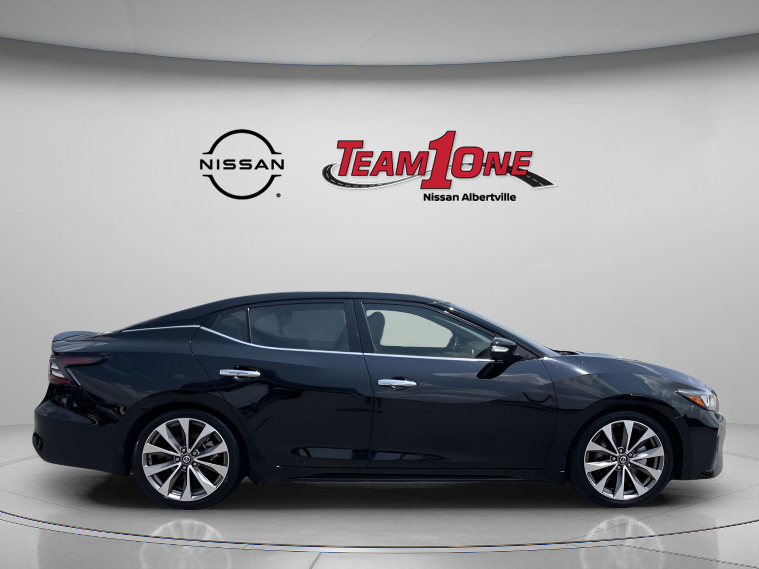 Used 2021 Nissan Maxima Platinum w/ Sport Mat Group FWD image 9