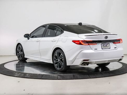 Used 2025 Toyota Camry XSE FWD image 2