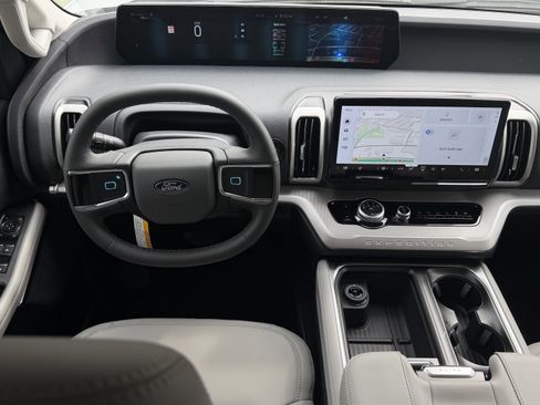 New 2026 Ford Expedition Active RWD image 11