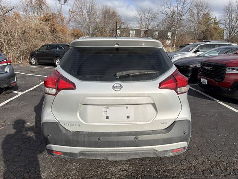 Used 2020 Nissan Kicks SR w/ SR Premium Package image 3