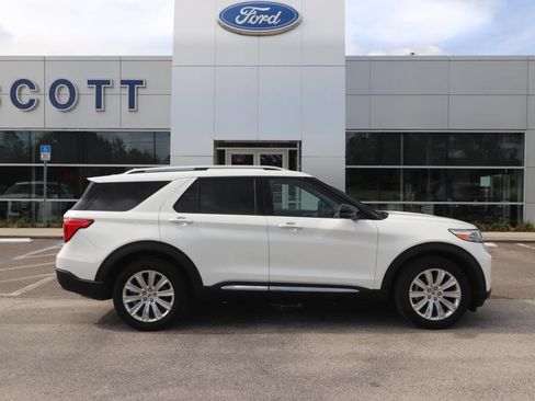Used 2023 Ford Explorer Limited w/ Limited Technology Package RWD image 17