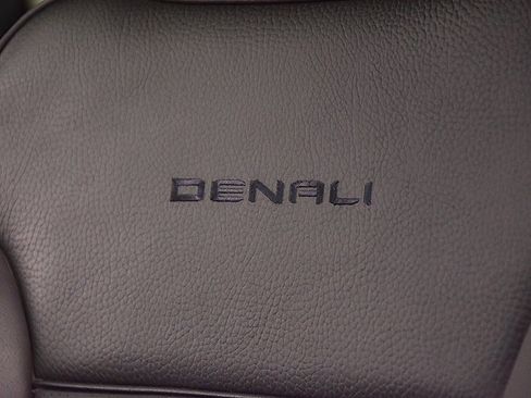 Used 2025 GMC Sierra 2500 Denali w/ Denali Reserve Package image 32