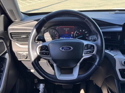 Certified 2021 Ford Explorer XLT w/ Class III Trailer Tow Package image 22