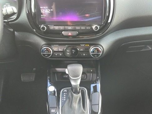 Certified 2023 Kia Soul S image 20