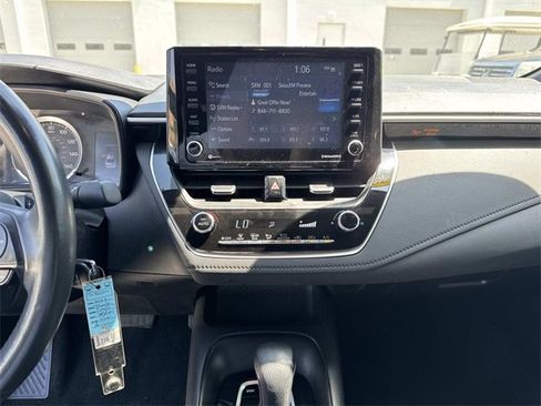 Used 2022 Toyota Corolla SE image 24