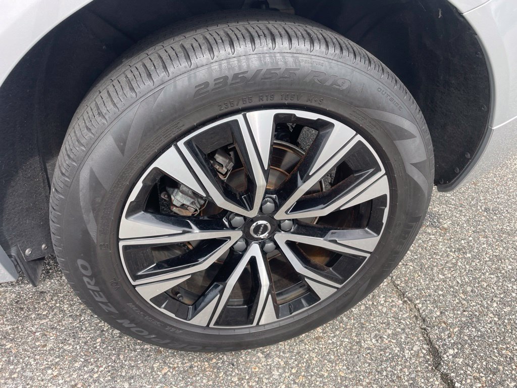 Certified 2024 Volvo XC60 B5 Core w/ Climate Package AWD/4WD image 10