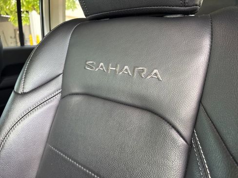 Used 2022 Jeep Wrangler 4WD Unlimited Sahara 4xe image 19