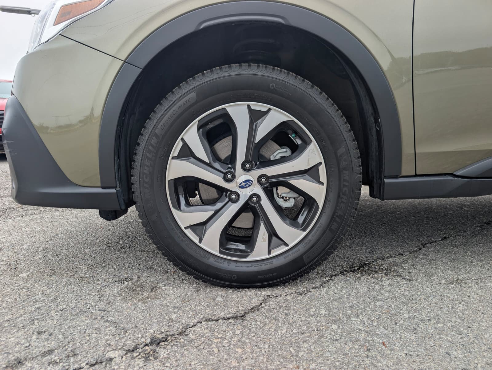 Used 2020 Subaru Outback Touring AWD/4WD image 3