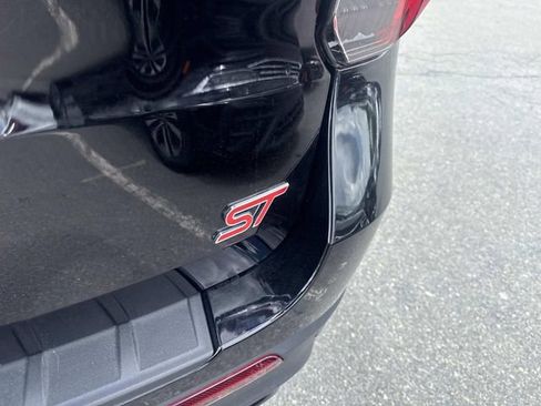 Certified 2025 Ford Explorer ST AWD/4WD image 5