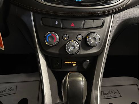 Used 2020 Chevrolet Trax LS w/ Tint and Cruise Package FWD image 29