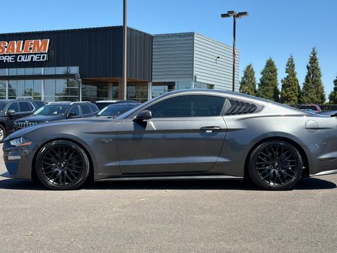 Used 2018 Ford Mustang GT Premium RWD image 9