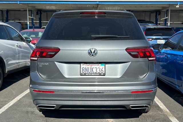Used 2020 Volkswagen Tiguan SE w/ Panoramic Sunroof Package FWD image 6