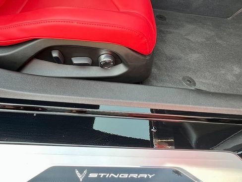 Used 2022 Chevrolet Corvette Stingray Preferred Cpe w/ Z51 Performance Package RWD image 25