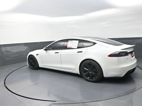 Used 2022 Tesla Model S image 8