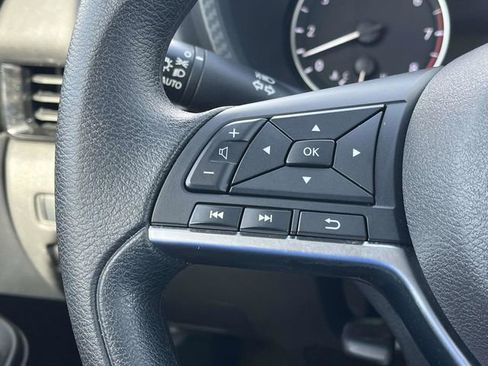 Used 2025 Nissan Sentra SV image 25