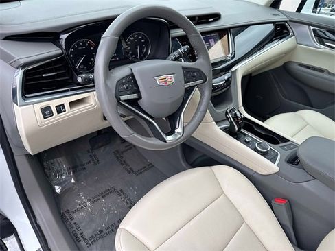 Certified 2024 Cadillac XT6 Premium Luxury w/ LPO, Floor Liner Package image 18