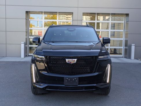 Used 2024 Cadillac Escalade Sport image 9