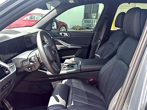 Certified 2025 BMW X5 sDrive40i w/ Executive Package RWD image 7