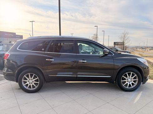 Used 2016 Buick Enclave Leather image 6