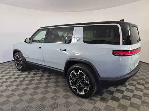 Used 2023 Rivian R1S Launch Edition AWD/4WD image 3
