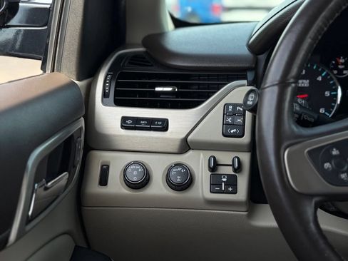 Used 2017 GMC Yukon Denali AWD/4WD image 25