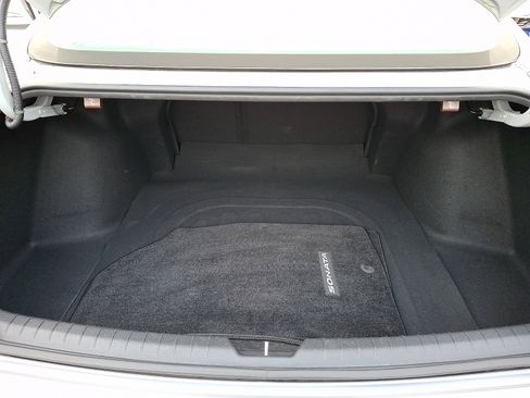 Certified 2023 Hyundai Sonata SEL w/ Preferred Accessory Package FWD image 28