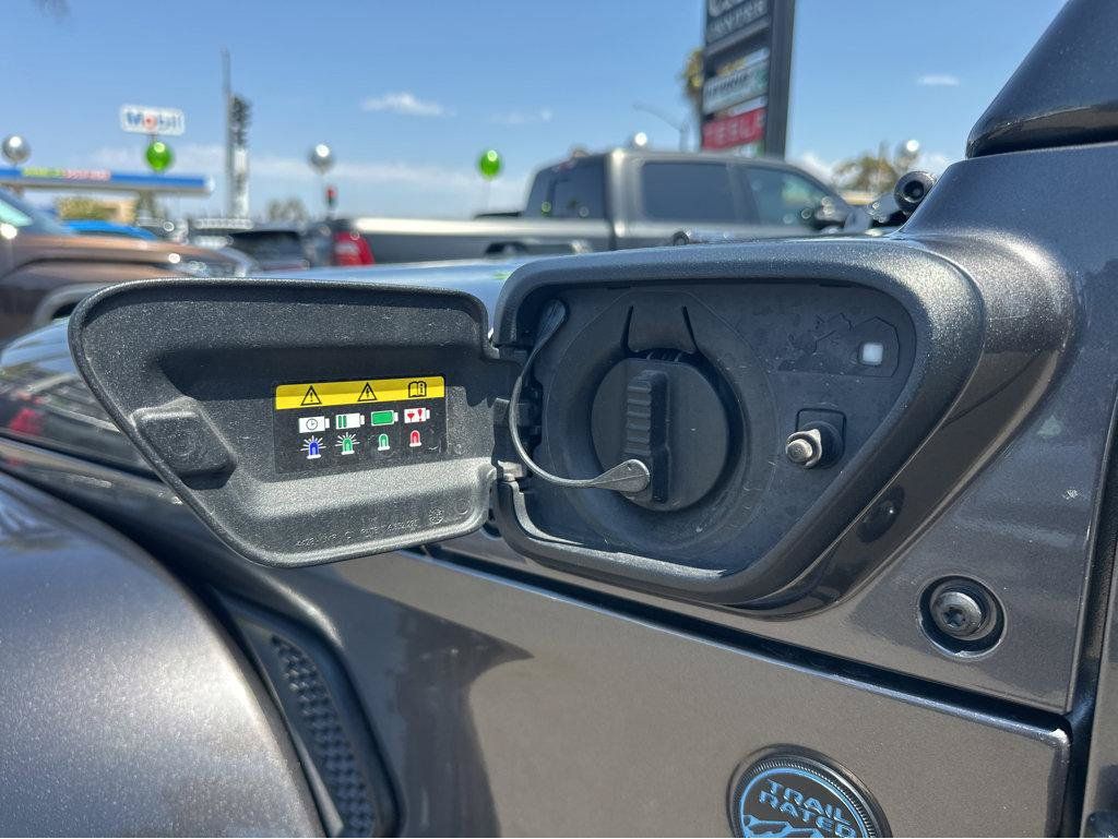 Used 2021 Jeep Wrangler Unlimited Sahara AWD/4WD image 31