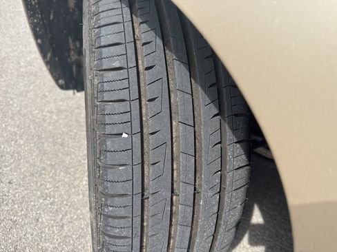 Used 2007 Chevrolet HHR LT image 8