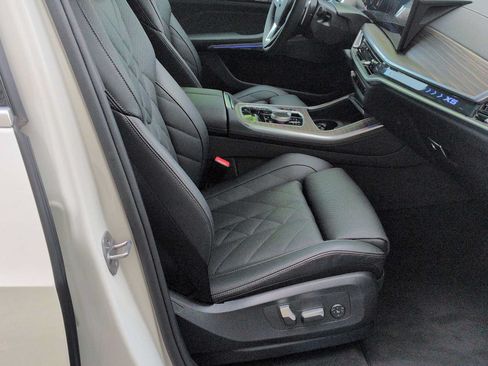 Used 2026 BMW X5 xDrive40i w/ Parking Assistance Package AWD/4WD image 24