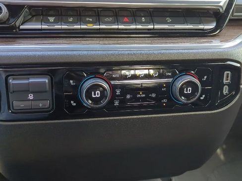 Used 2025 Chevrolet Silverado 2500 LT w/ Texas Edition image 9