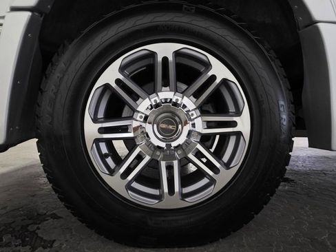 Used 2019 GMC Savana 2500 Extended w/ Enhanced Convenience Package image 32